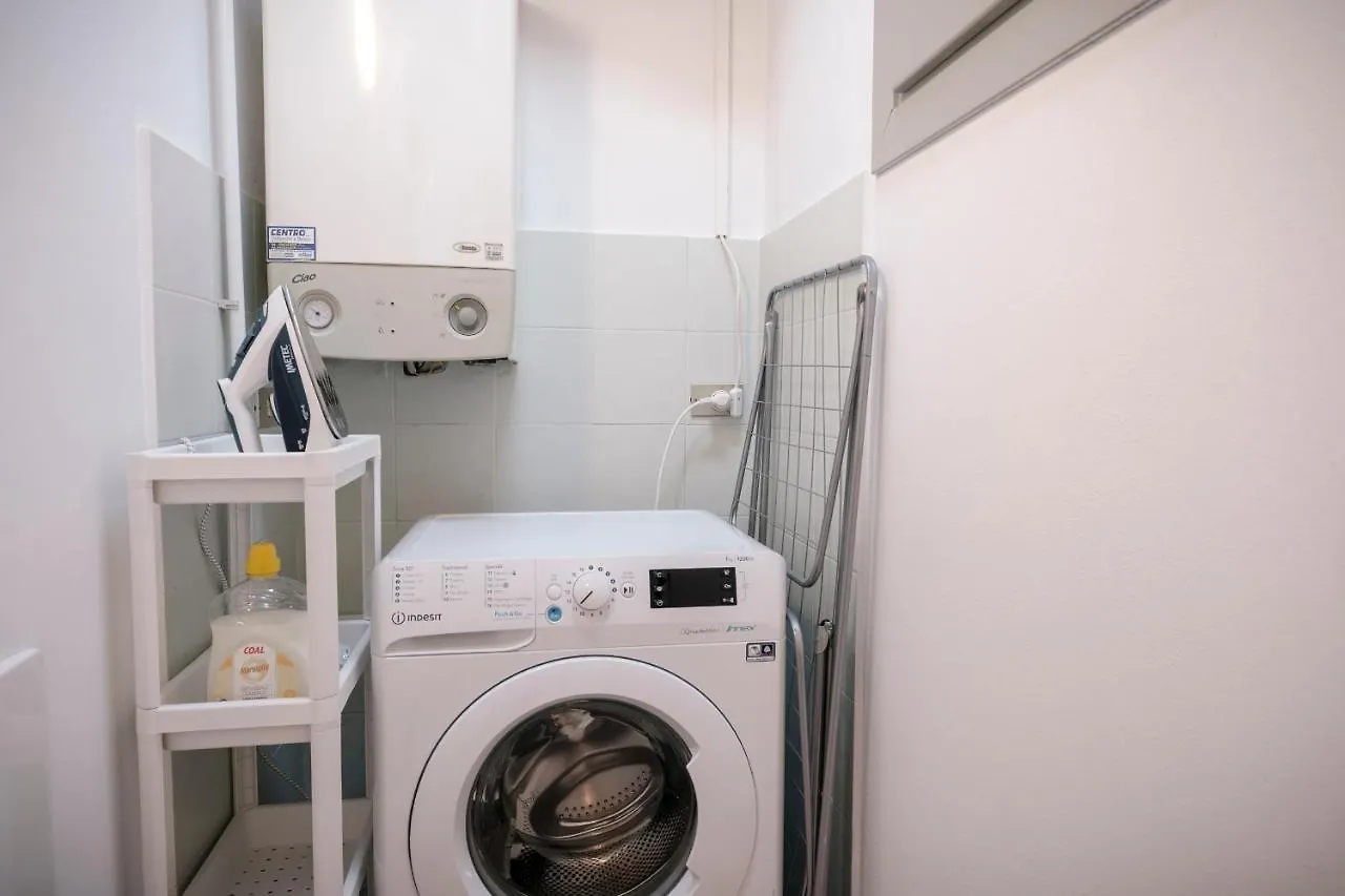 Apartament Lovely Mansard Iseo Portelle Holiday With Private Parking And Bike Storage Włochy