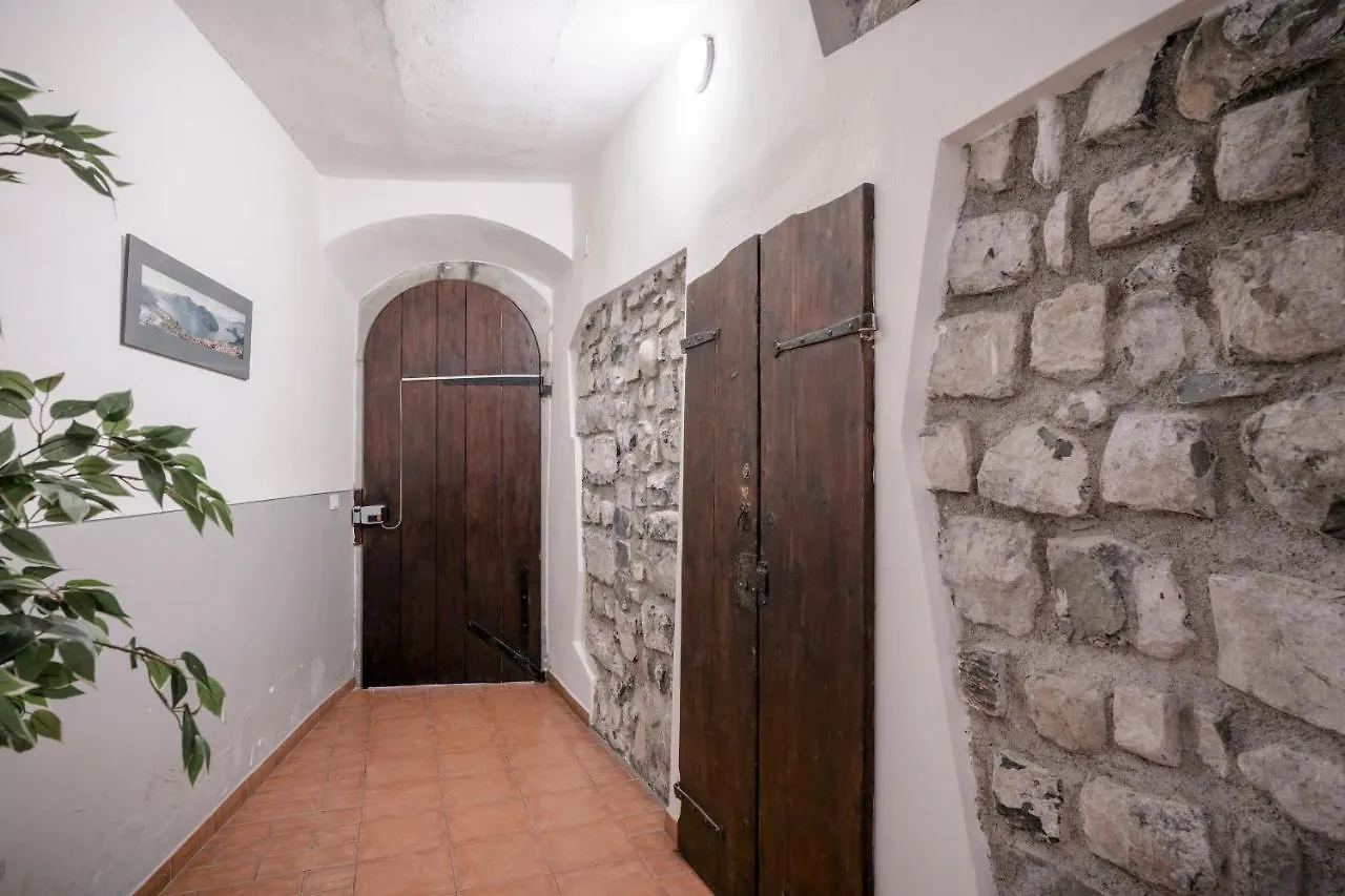 Lovely Mansard Iseo Portelle Holiday With Private Parking And Bike Storage